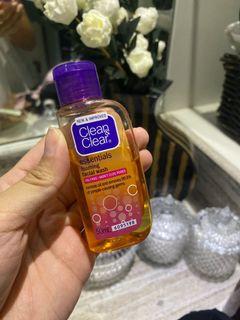 Clean and Clear Foaming Facial Wash