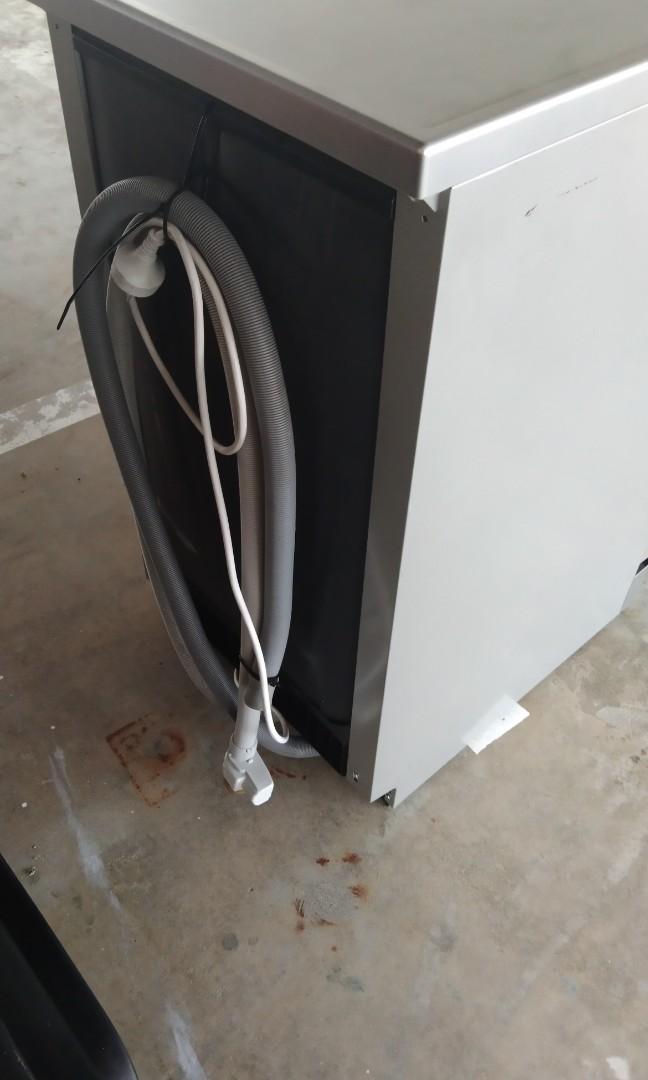 Delonghi dishwasher, TV & Home Appliances, Kitchen Appliances