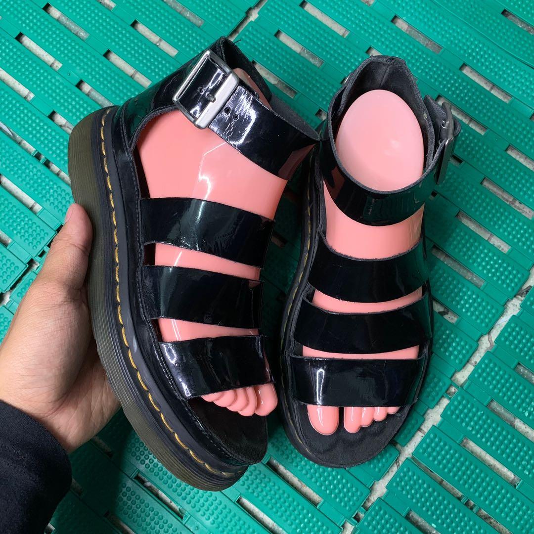 Dr martens 2000 deals