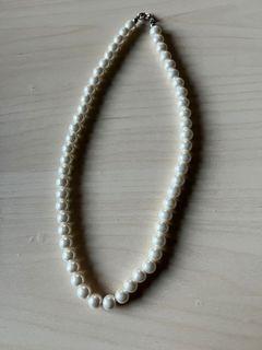 elegant necklace