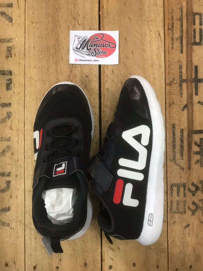 Kids Black And Red FILA Slides Size XS/1 Comfort Sandals Flops Slip-On Logo  | eBay