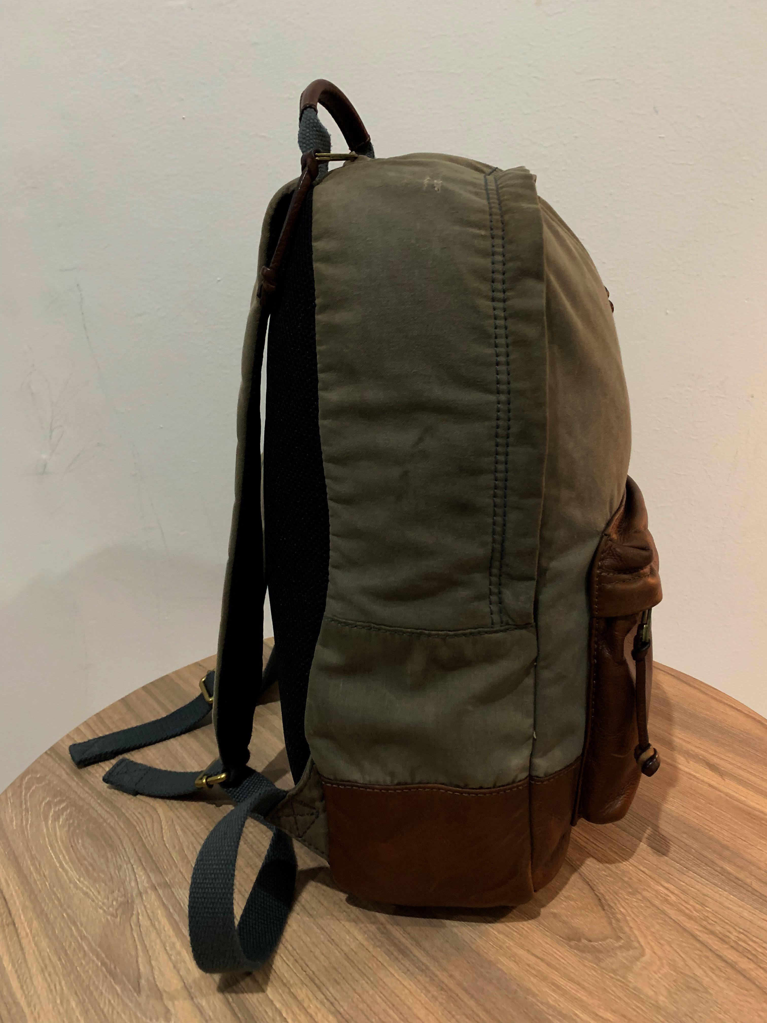 Fossil Buckner Backpack, Barang Mewah, Tas & Dompet di Carousell