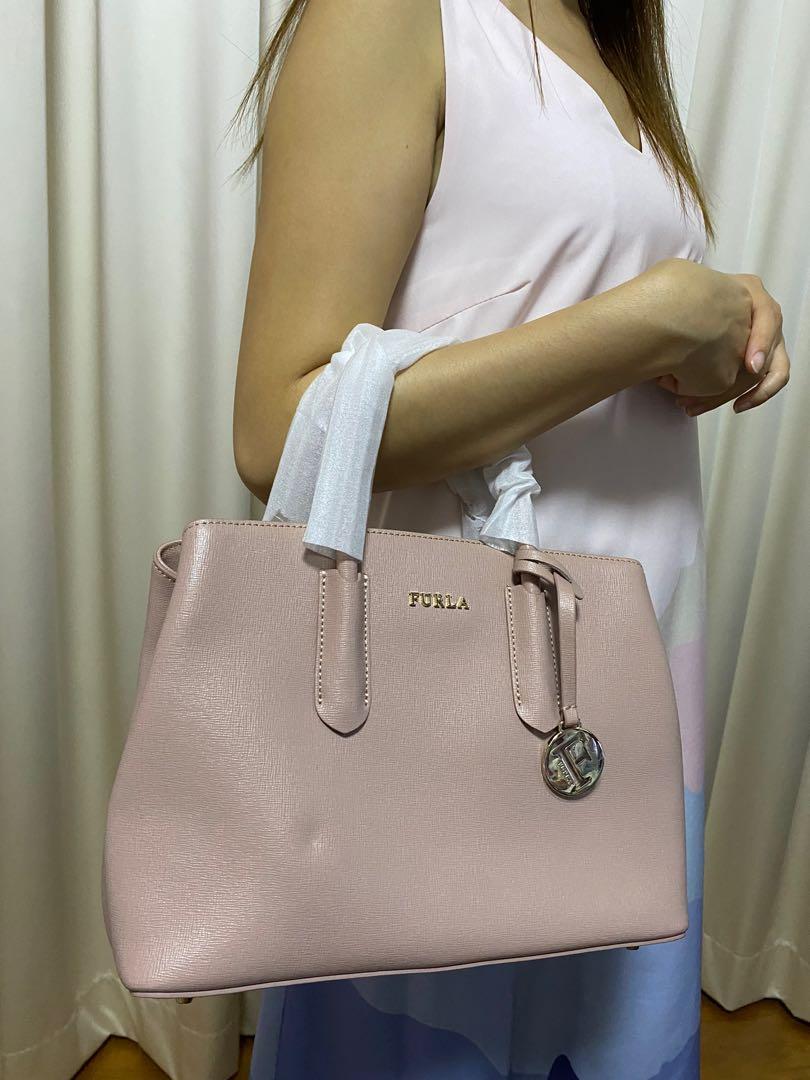 Furla like medium hotsell top handle bag