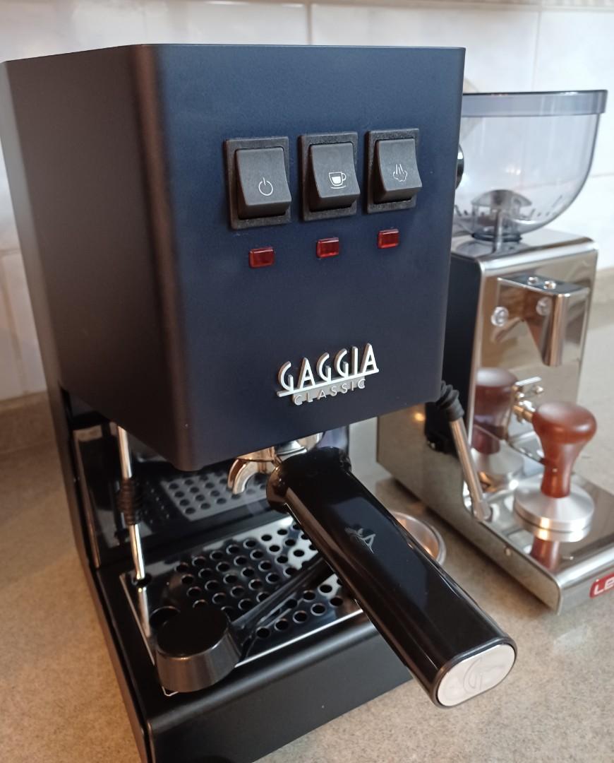 Gaggia Classic Pro Espresso Coffee Machine and Lelit Doserless Grinder