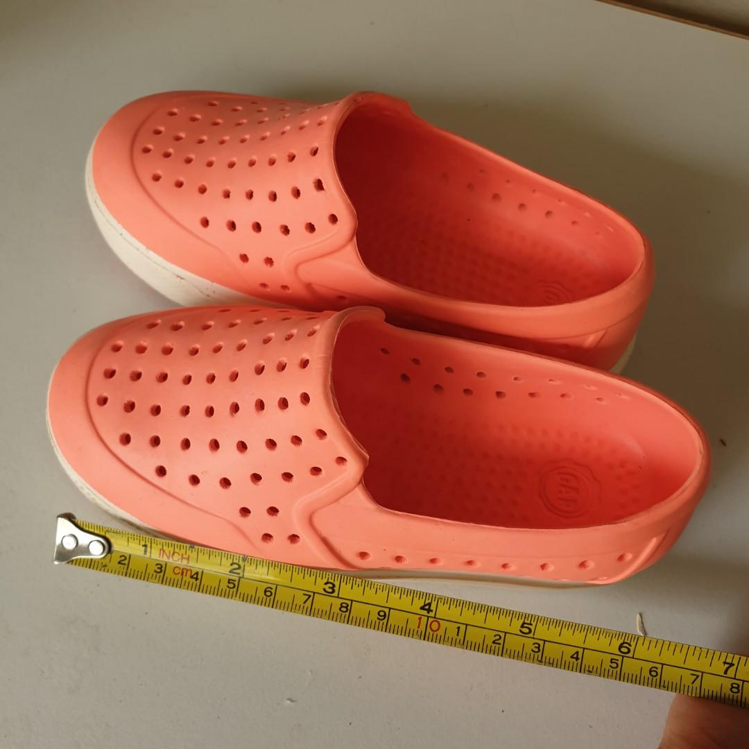 Gap red shoes Clearance