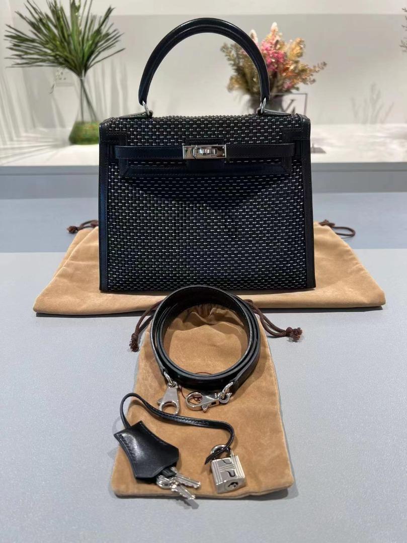 Birkin black sales horse