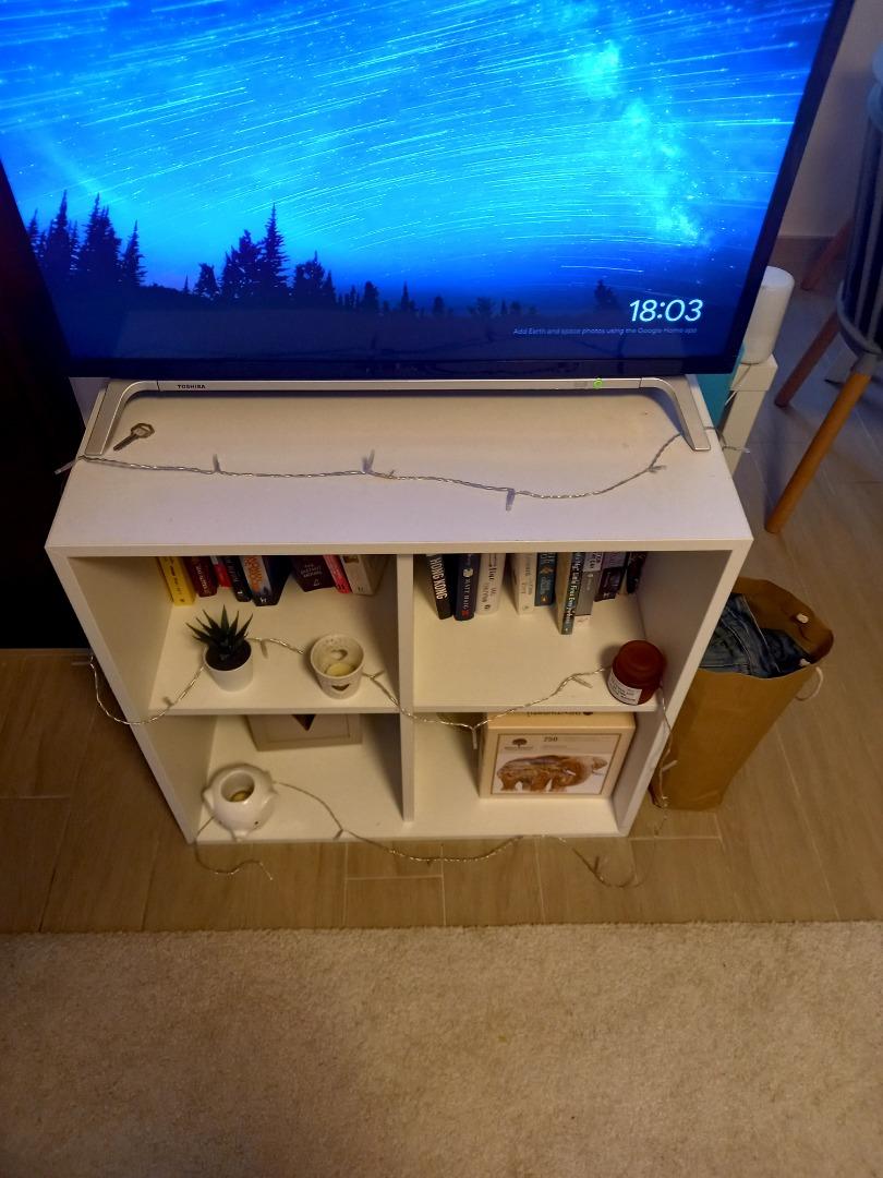 IKEA Shelf/TV Stand, 傢俬＆家居, 傢俬, 書櫃、櫃子及架 Carousell