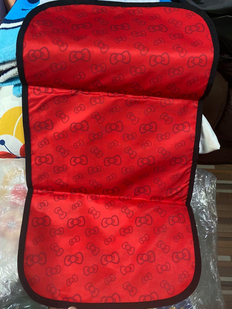 Jujube Hello Kitty DS Changing Pad (Category: Changing Mats & Accessories) located in Marikina City. Submitted by halcononline (Listing ID 1177439984, Image 2). Description: Unused Jujube HKDS changing pad. Yung backpack lng talaga bet ko. 😉 Some Jujumama pinapacustomize siyang pouch pero okay na ako sa bag. 💕💕.