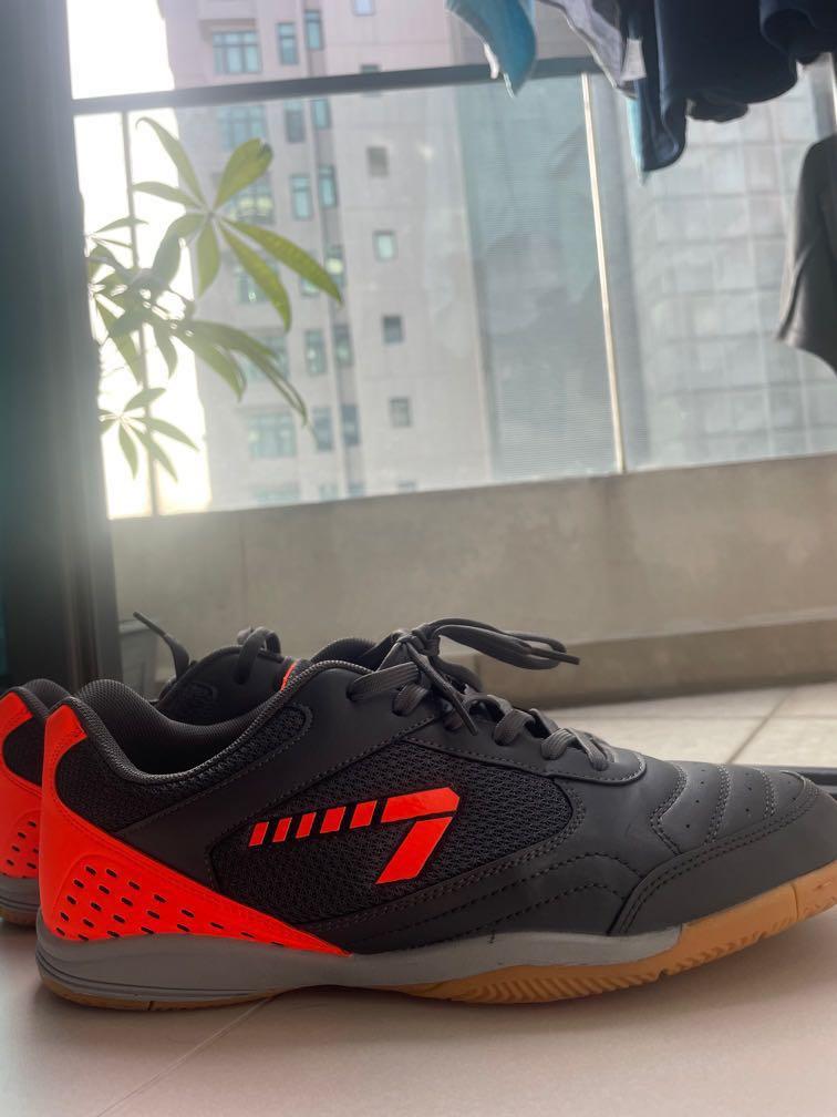 Line Seven Indoor Non Marking Futsal Shoes Men s Fashion