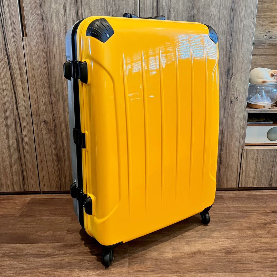 Lojel clearance yellow luggage