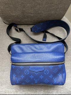 Louis Vuitton LV Unisex Duo Messenger Black Monogram Shadow Calf Leather -  LULUX