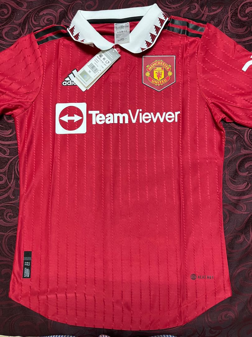 Manchester united player discount issue jersey