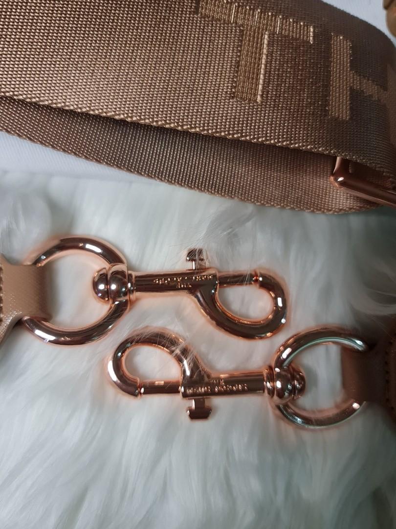 Marc Jacobs Snapshot Rose Gold, Fesyen Wanita, Tas & Dompet di Carousell