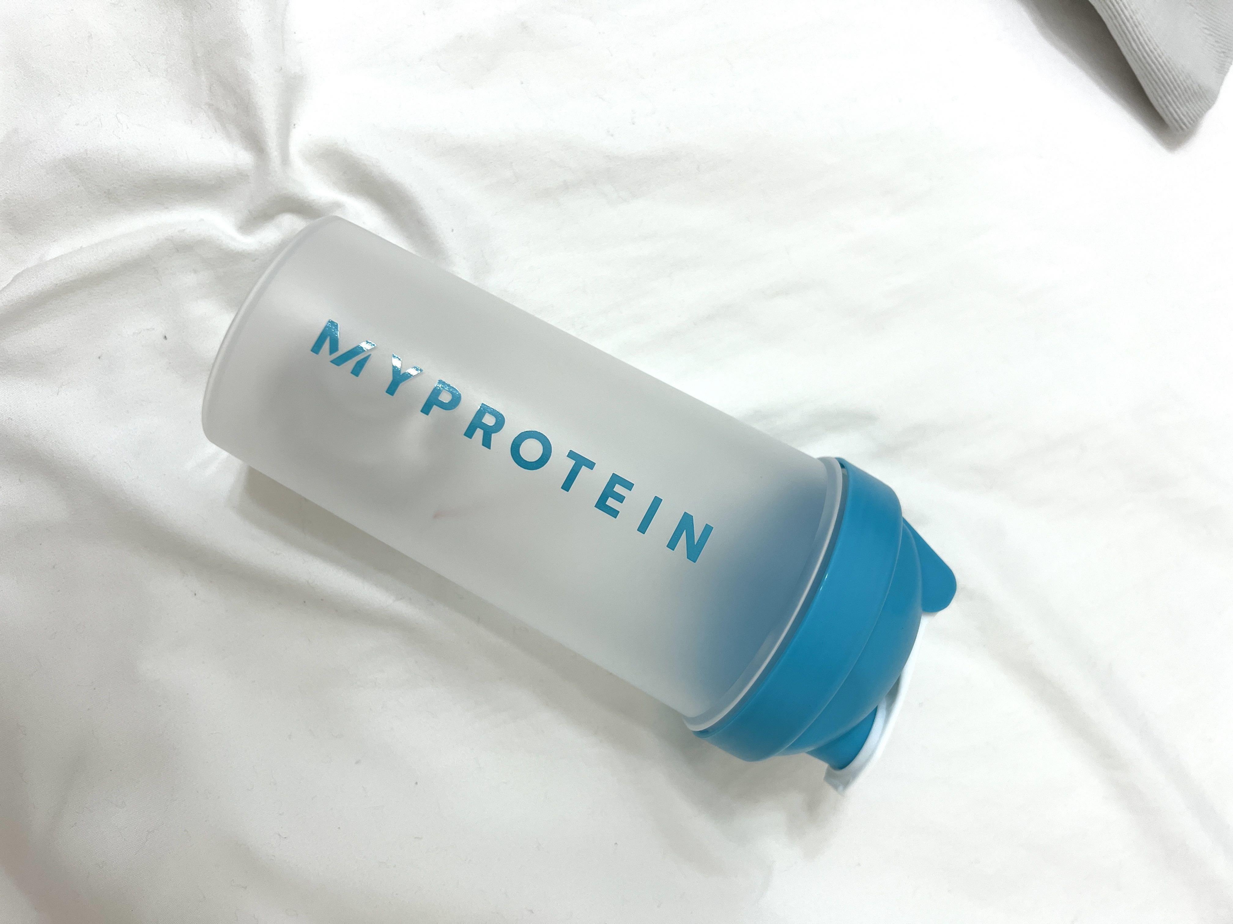 MYPROTEIN搖搖杯藍色全新附攪拌球600ml, 運動休閒, 其他運動休閒在旋轉拍賣