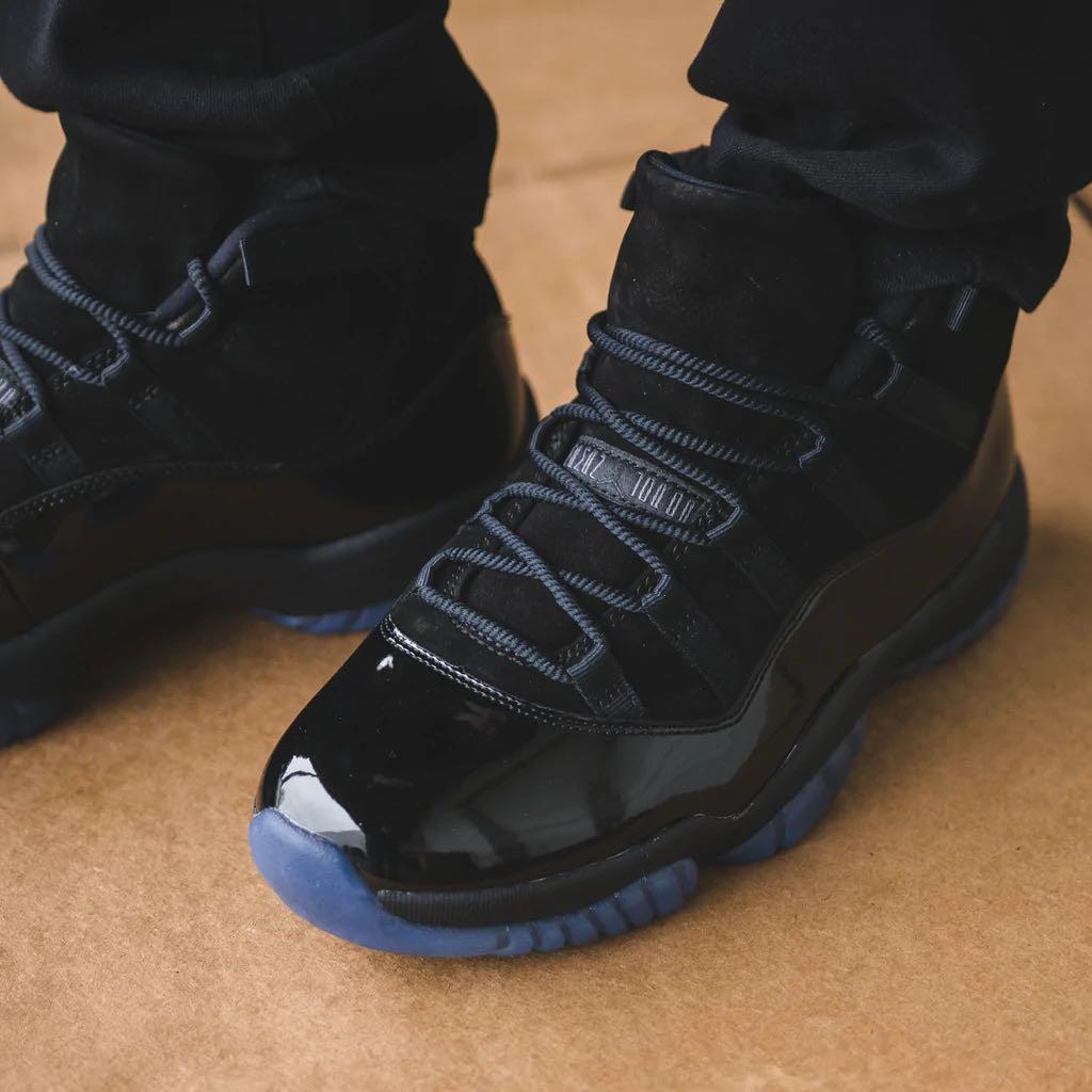 blackout jordan 11s