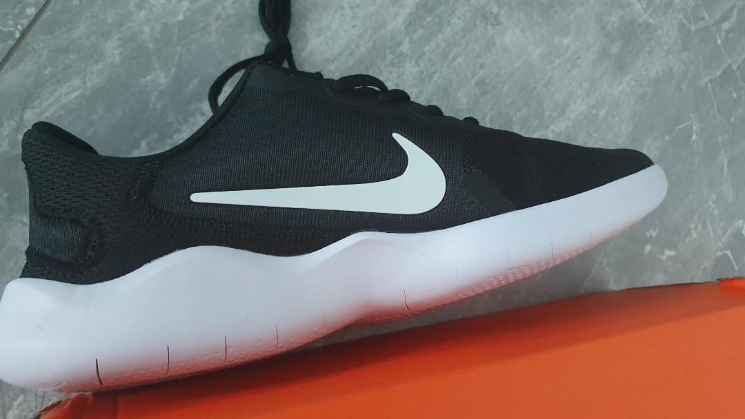 Nike flex size euro 43 BNIB, Men's Fashion, Footwear, Sneakers on Carousell