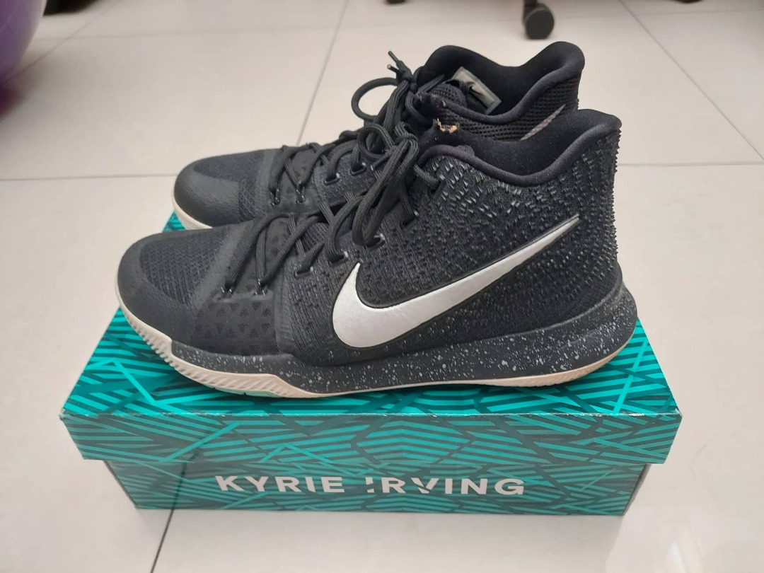 Kyrie 3s all black hotsell