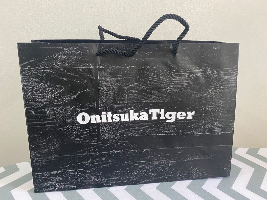 paper bag onitsuka tiger