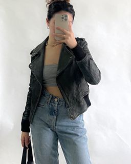 (Category: ) located in . Submitted by pantonellaph (Listing ID 1177609480, Image 1). Description: .