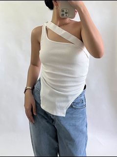 (Category: ) located in . Submitted by pantonellaph (Listing ID 1177604095, Image 1). Description: .