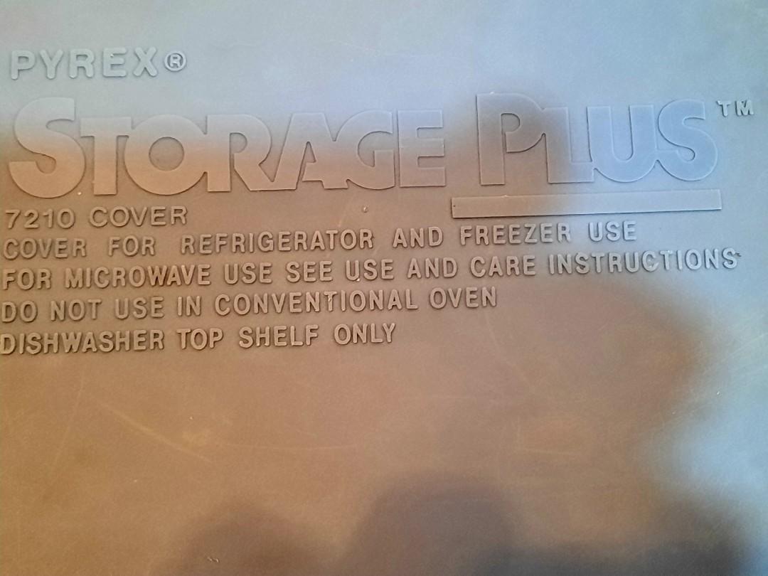 PYREX STORAGE PLUS 3 pieces (Category: Bakeware) located in Makati City. Submitted by darlenc (Listing ID 1177608698, Image 3). Description: Pyrex Storage Plus One (1) Set upon housecleaning I found out 2 cover has become defective & box worn out. But this has been good as new and was just long time kept . It can be use as Storage, baking lasagna, pasta or chicken corded blue or beef morcon. It is very ideal for food serving as well..