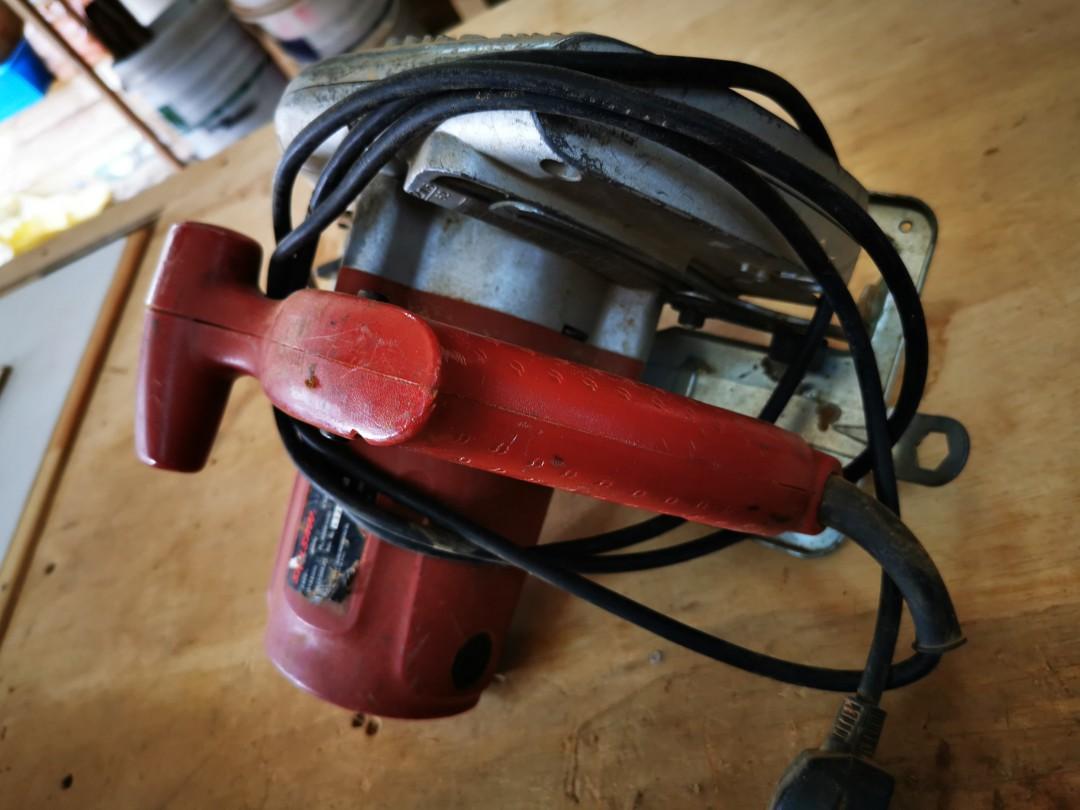 Skilsaw circular saw 184mm, Furniture & Home Living, Home Improvement