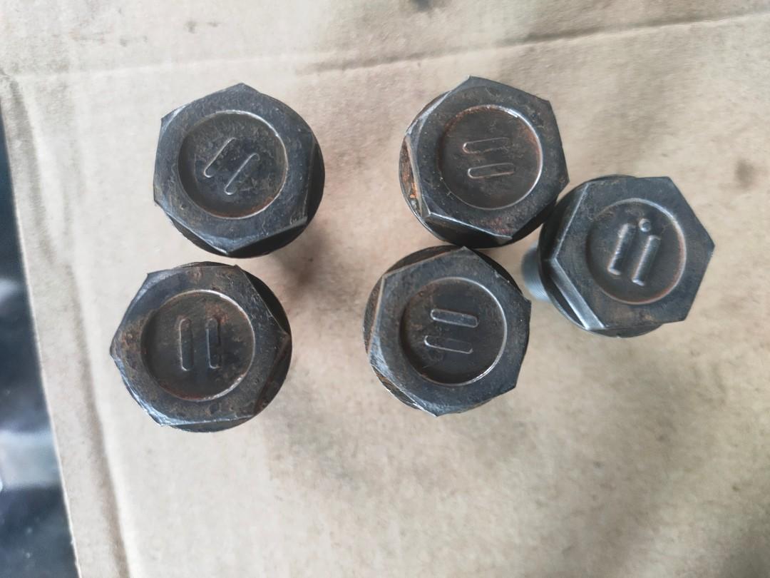 Skru flywheel wira/iswara manual& auto, Auto Accessories on Carousell