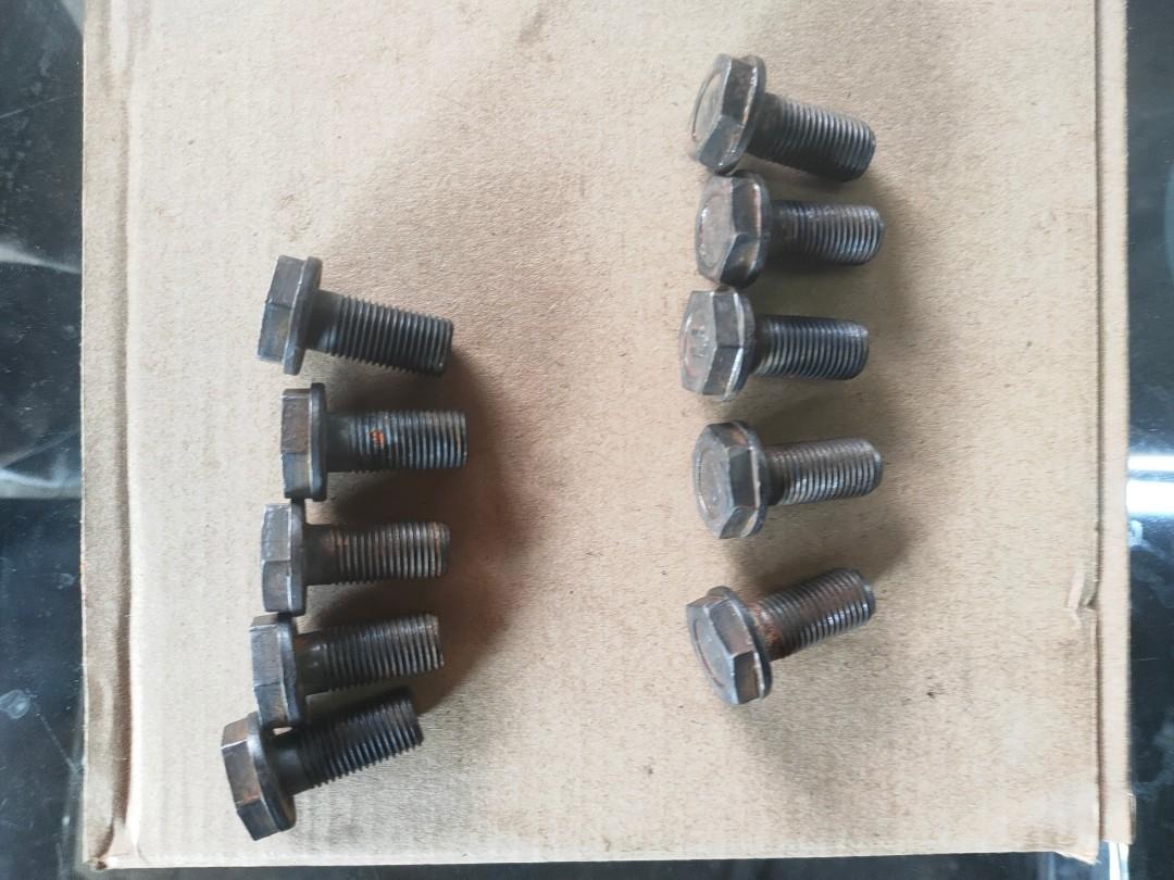 Skru flywheel wira/iswara manual& auto, Auto Accessories on Carousell