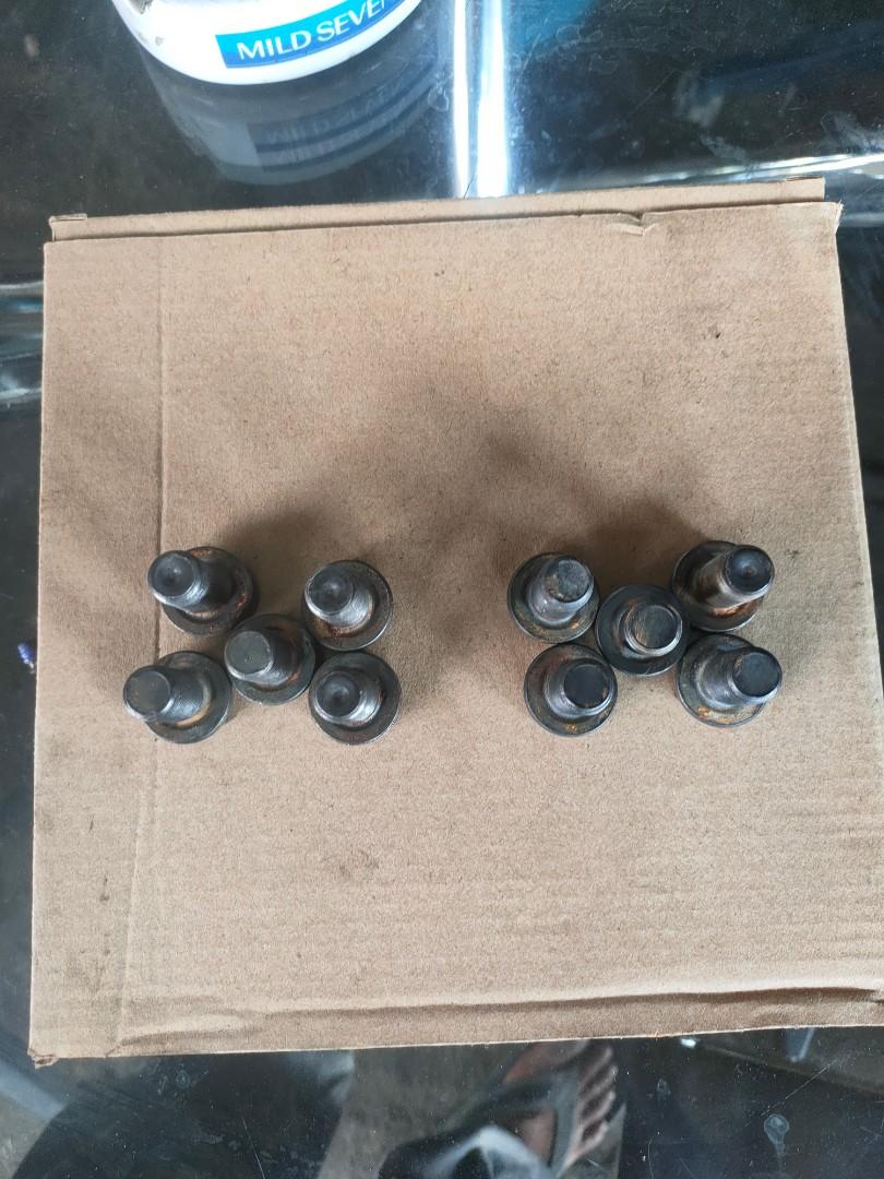 Skru flywheel wira/iswara manual& auto, Auto Accessories on Carousell