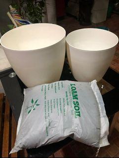 SMOOTH PEARL POTS FOR PLANTERS + LOAM SOIL