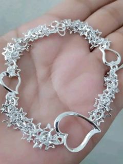 (Category: ) located in . Submitted by vellesboutiqueandmore (Listing ID 1177645663, Image 1). Description: .