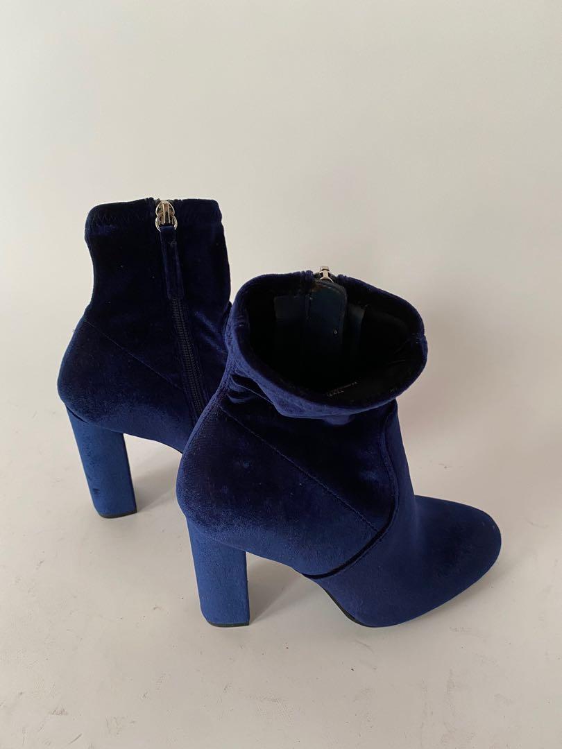 Steve madden blue outlet velvet boots