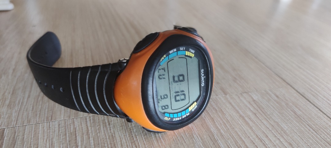 Suunto mosquito dive watch cheap