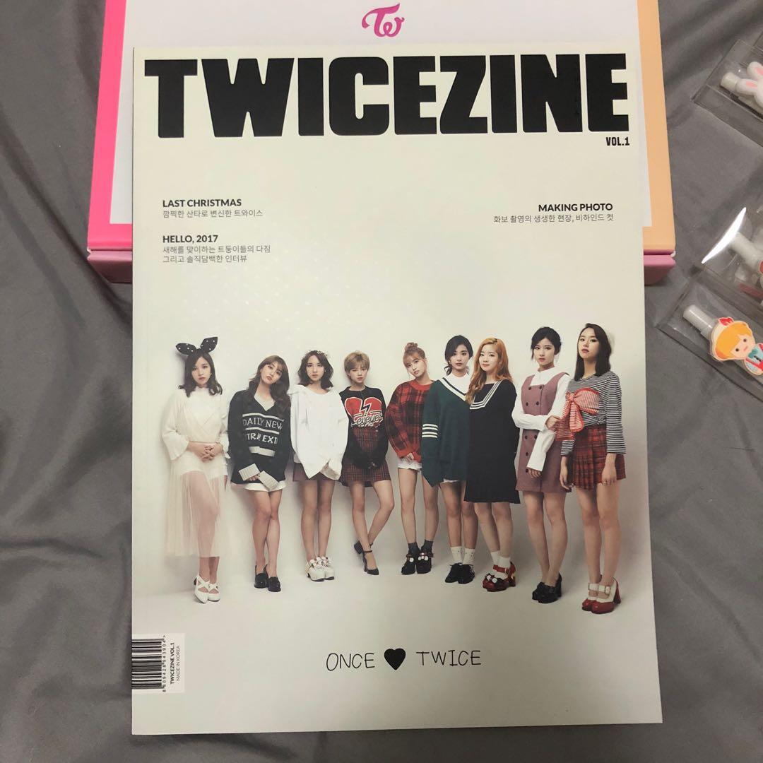 首本Twicezine 絕版！, 興趣及遊戲, 收藏品及紀念品, 韓流- Carousell