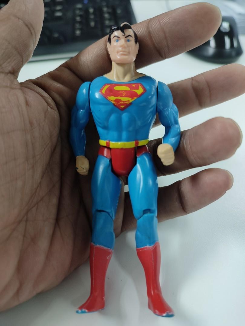 AUTHENTIC VINTAGE SUPER POWERS SUPERMAN 1984 WITH COMIC BY KENNER DC FIGURE