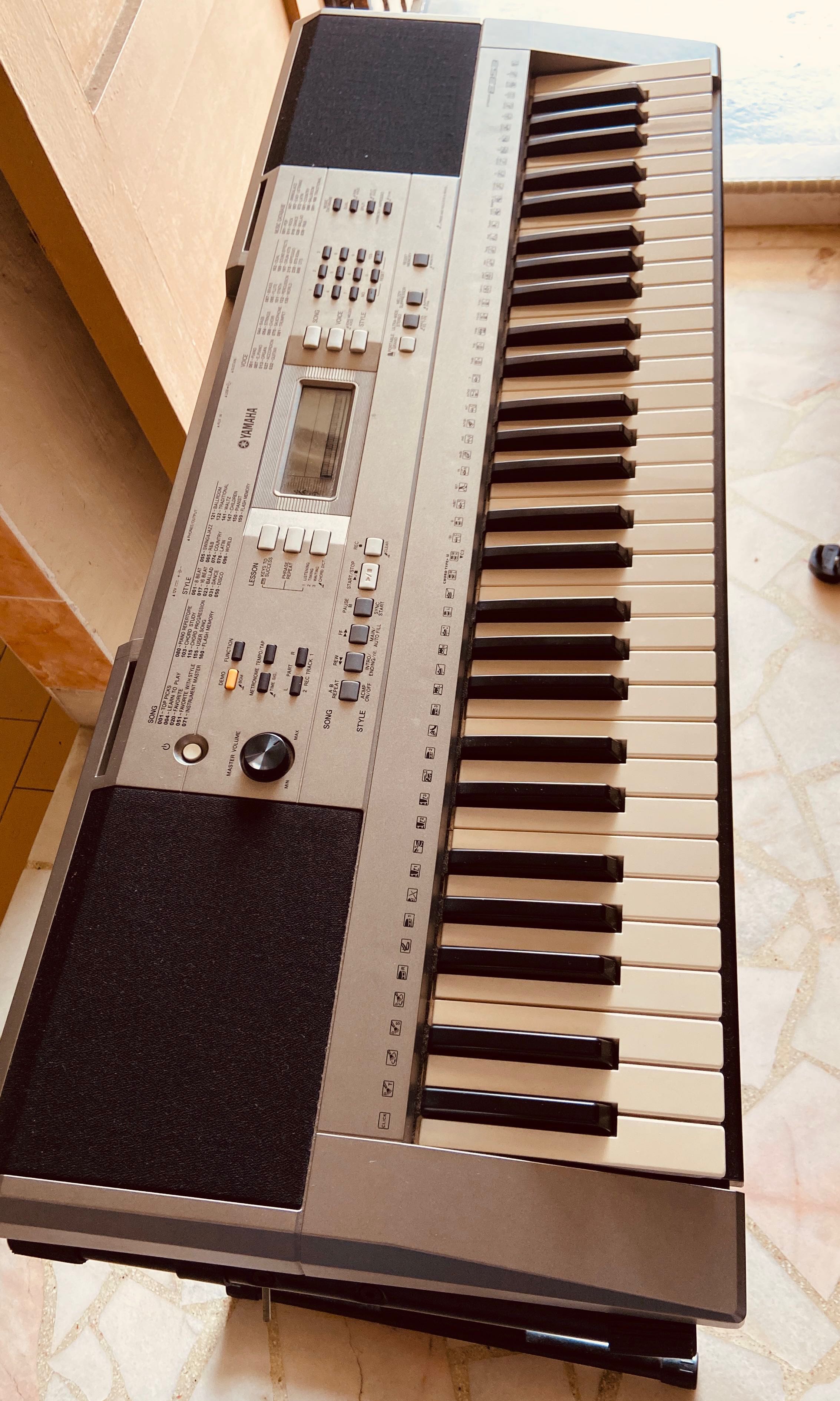 Yamaha PSR E353 Keyboard, Hobbies & Toys, Music & Media, Musical