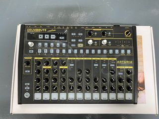 （分類：）位於 。 由 synthsifu 提交（商品編號 1182174638，圖片 1）。簡介： 。