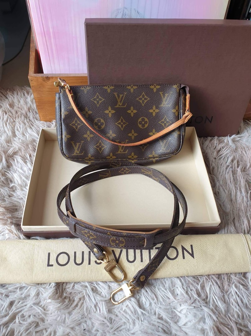 Bag Insert with D Ring for LV Pochette Accessoires, Luxury, Bags & Wallets  on Carousell