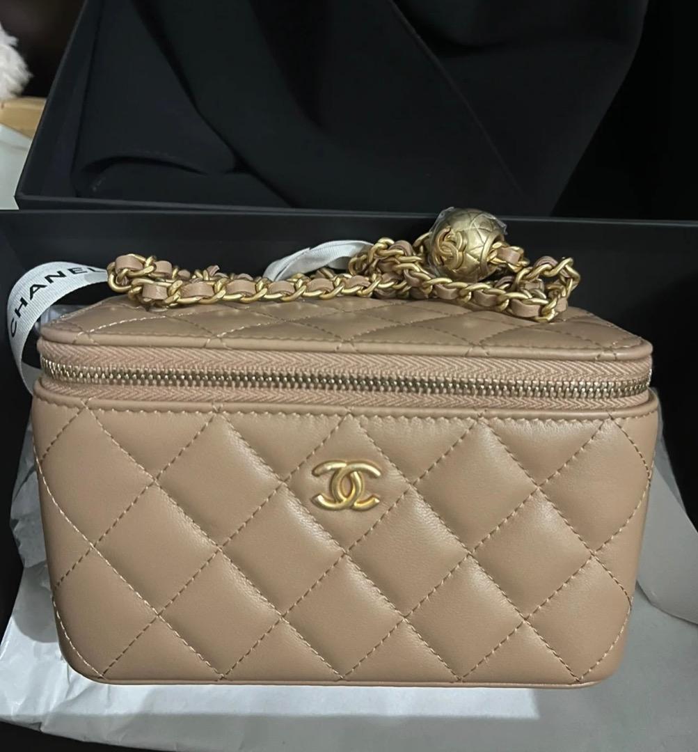 BNIB Chanel mini vanity with GHW (Beige), Luxury, Bags & Wallets on  Carousell