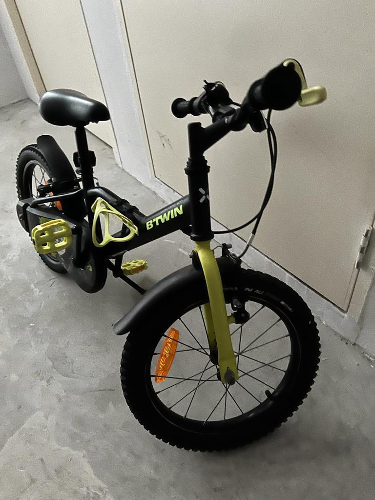 Btwin 16 inch kids bike, Sports Equipment, Bicycles & Parts, Bicycles ...