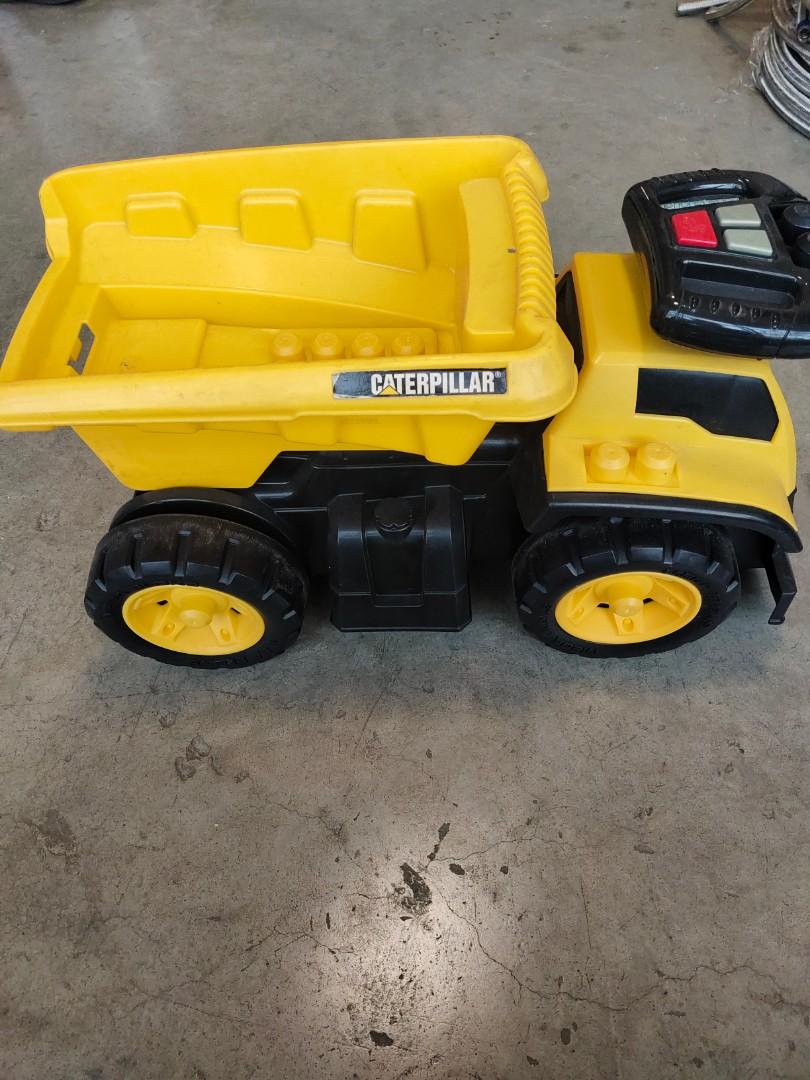 Caterpillar kiddie ride, Babies & Kids, Infant Playtime on Carousell