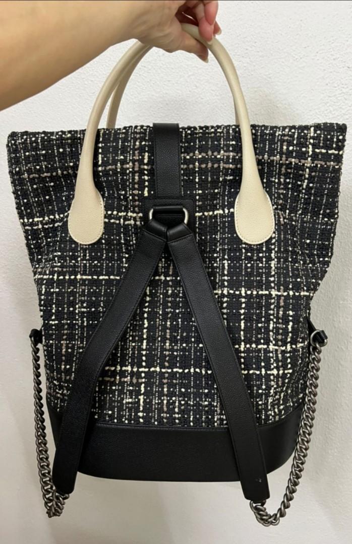 Chanel online tweed tote