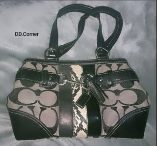 (Category: ) located in . Submitted by DD.Corner (Listing ID 1182291543, Image 1). Description: .