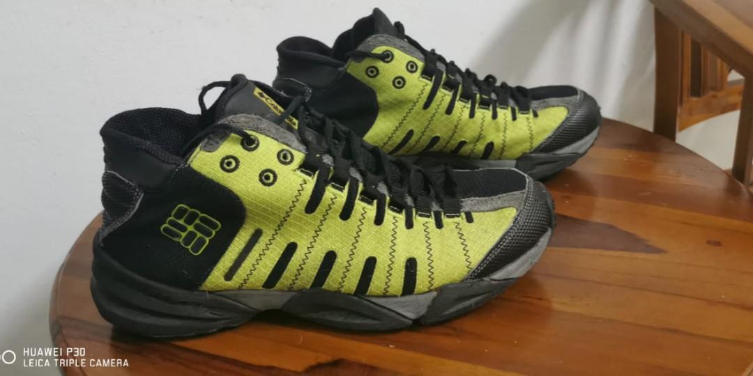 COLUMBIA SPORTS SHOE Men s Fashion Activewear on Carousell