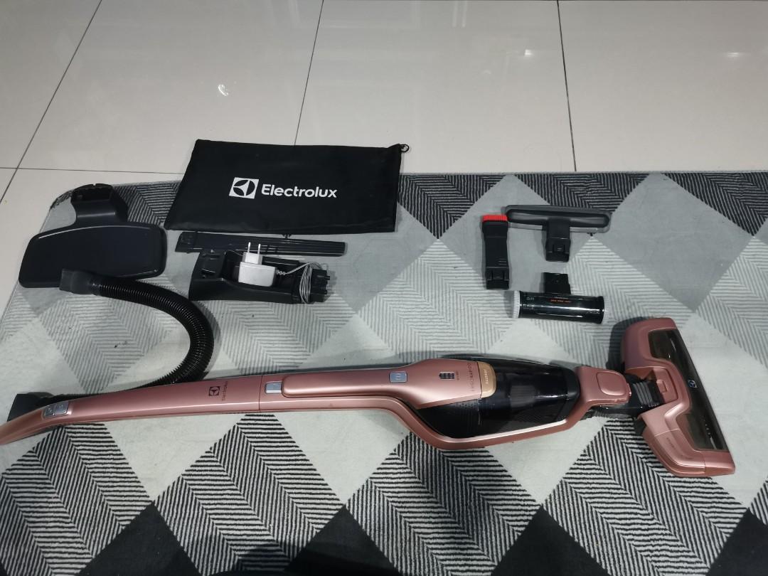 Electrolux ZB3114AK Rechargeable Cordless Vacuum Cleaner, TV & Home Appliances, Vacuum Cleaner