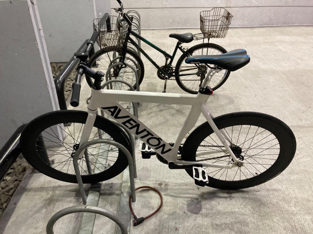 Fixed gear sale bike aventon