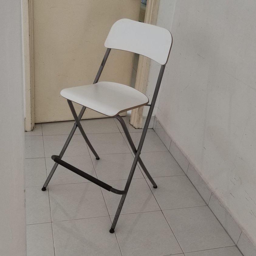 Bar stool top with backrest foldable
