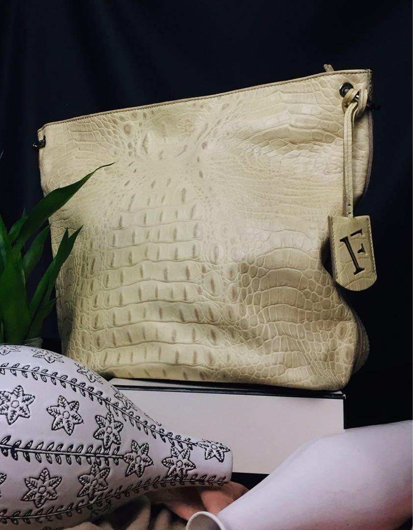 Furla White Croc Tote Bag (Category: Luxury Bags & Wallets) located in Baguio. Submitted by BagstacularbyJCT (Listing ID 1182279564, Image 1). Description: .