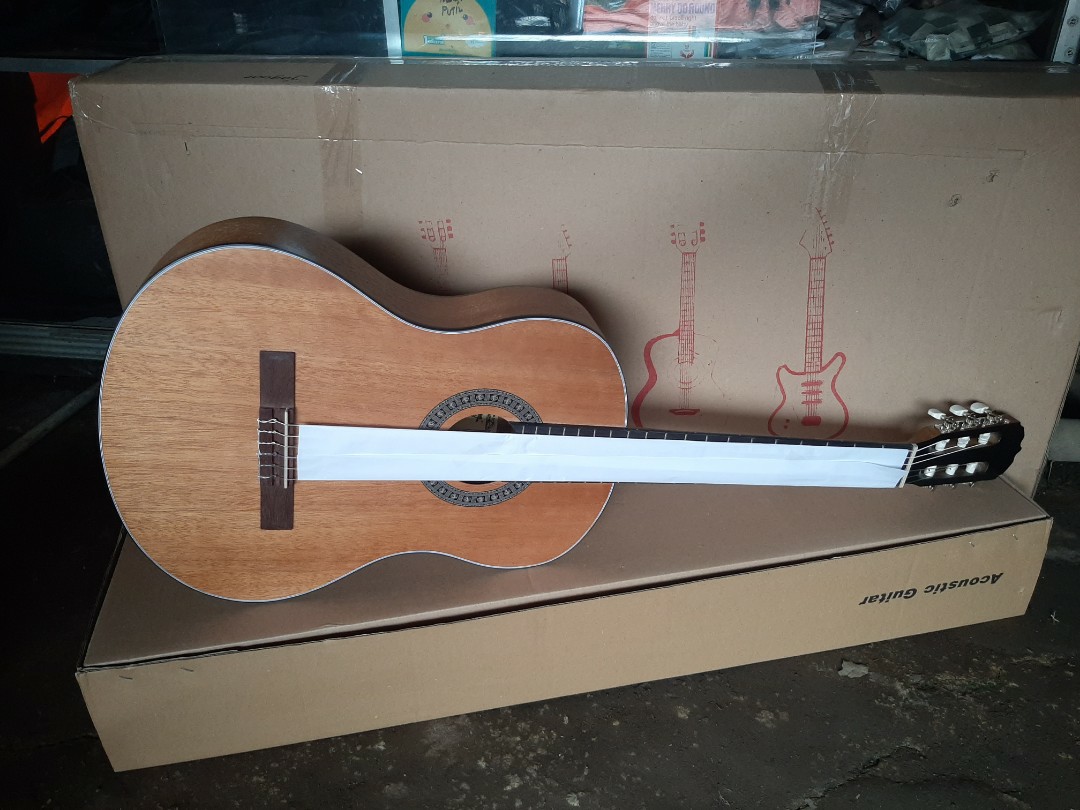 Gitar akustik Cowboy cg100ns original clasic, Musik & Media ...