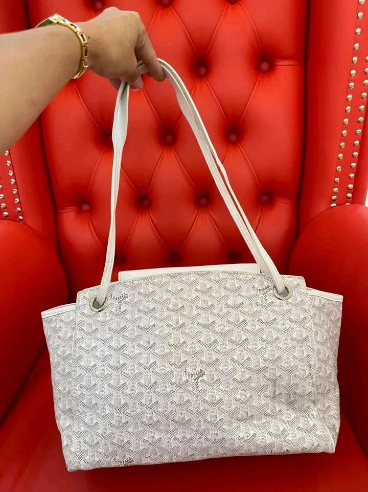 💯💯GOYARD Goyardine Rouette PM White, Luxury, Bags & Wallets on Carousell